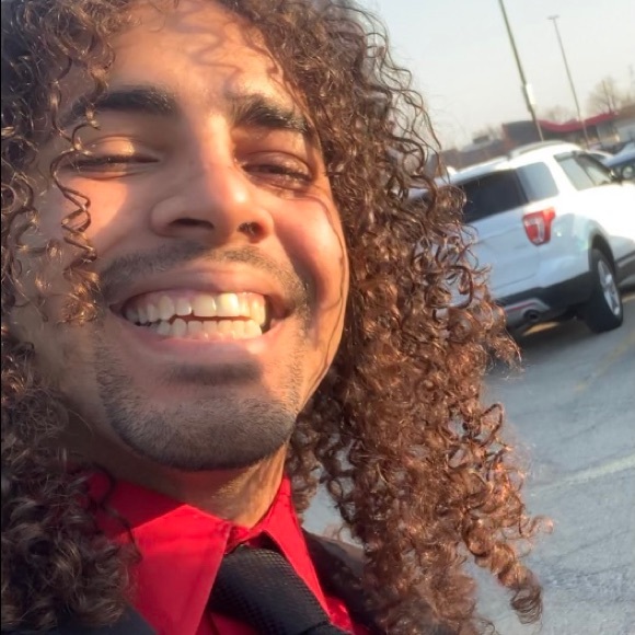 Meet your Posher, Cesar - Picture 1 of 1